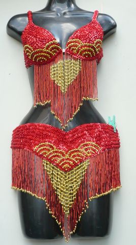 Traje rojo-oro $1600