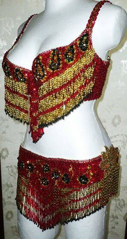 conjunto rojo-arroz oro y negro $1600