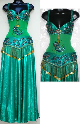 Conjunto esmeralda-jade y cristales checos falda, bra y fajin con o sin abdomen cubierto $2300