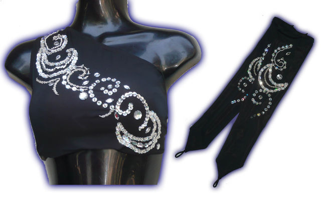 top tipo amazona con guantes $450