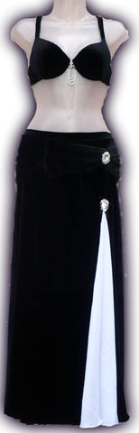 Traje en terciopelo con abertura en shiffon, cualquier color y combinacion $800