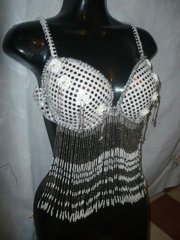 Bra economico $450 -forrados con tela a escoger y detalles bordados, y barbitas -