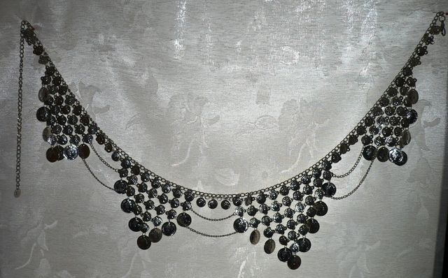 cinturon 4 triangulos y cadenas $230 oro o plata