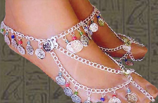 Pulsera para pie con monedas y cuentitas de colores $280 el par, dorada o plateada